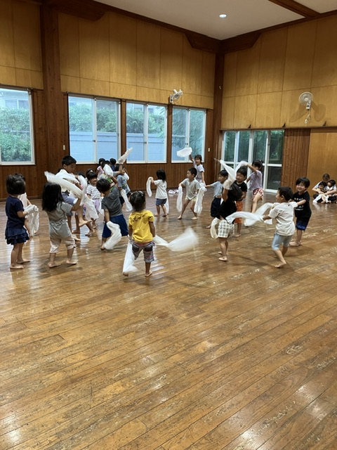 こどもたちの朝鮮の踊り